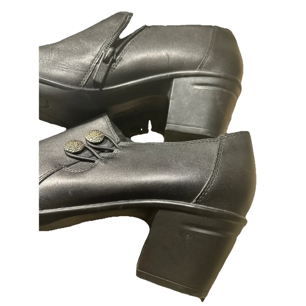 Clarks‎ Collection Emslie Women 8.5N Narrow Black Leather Block Heel Shoe Bootie